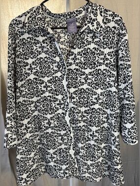 Laura Scott Black & White Floral Button-Front Blouse 18w PTP 28